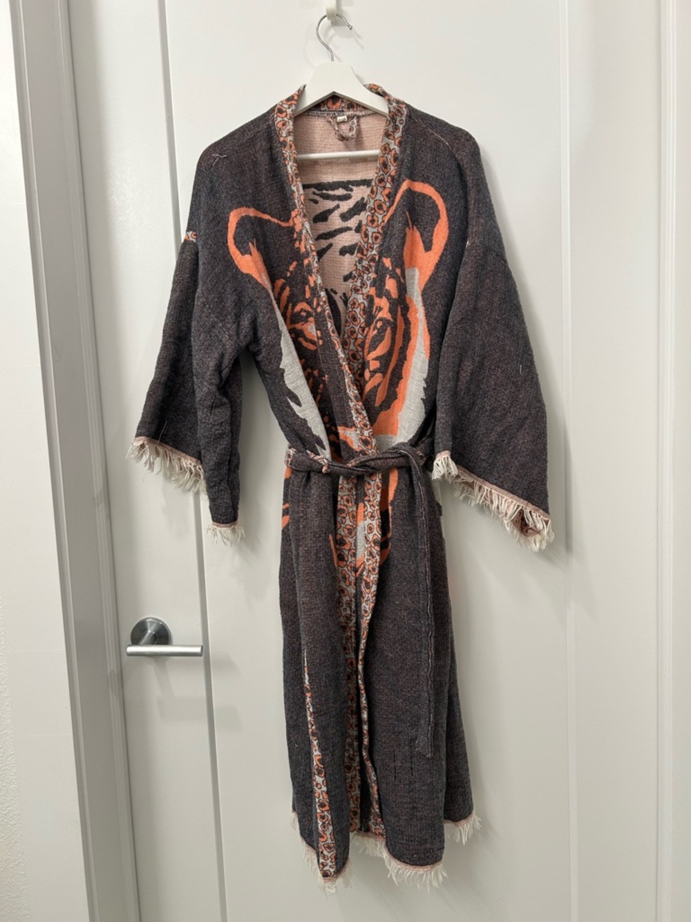100% cotton Fringed Jacquard Tiger Robe (turkish towel)